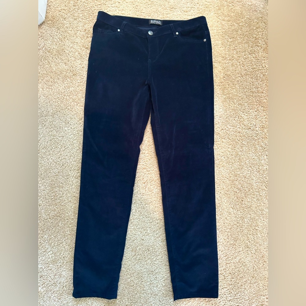 NWOT Women’s Buffalo Brand Navy Blue Velour Pants Size 12/32.